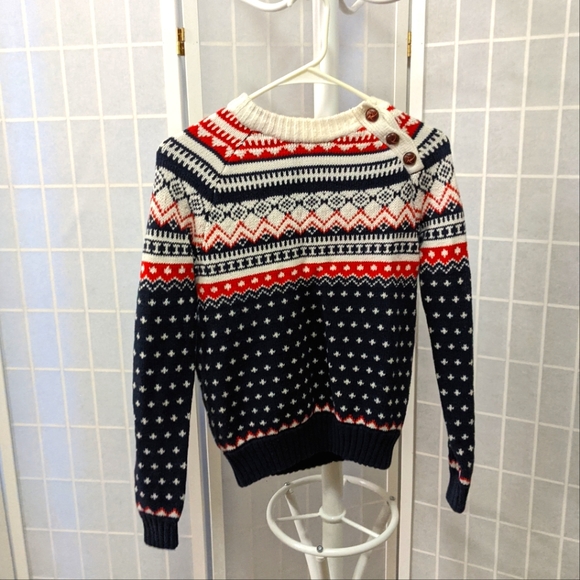 Abercrombie & Fitch Christmas Sweater - Picture 1 of 8